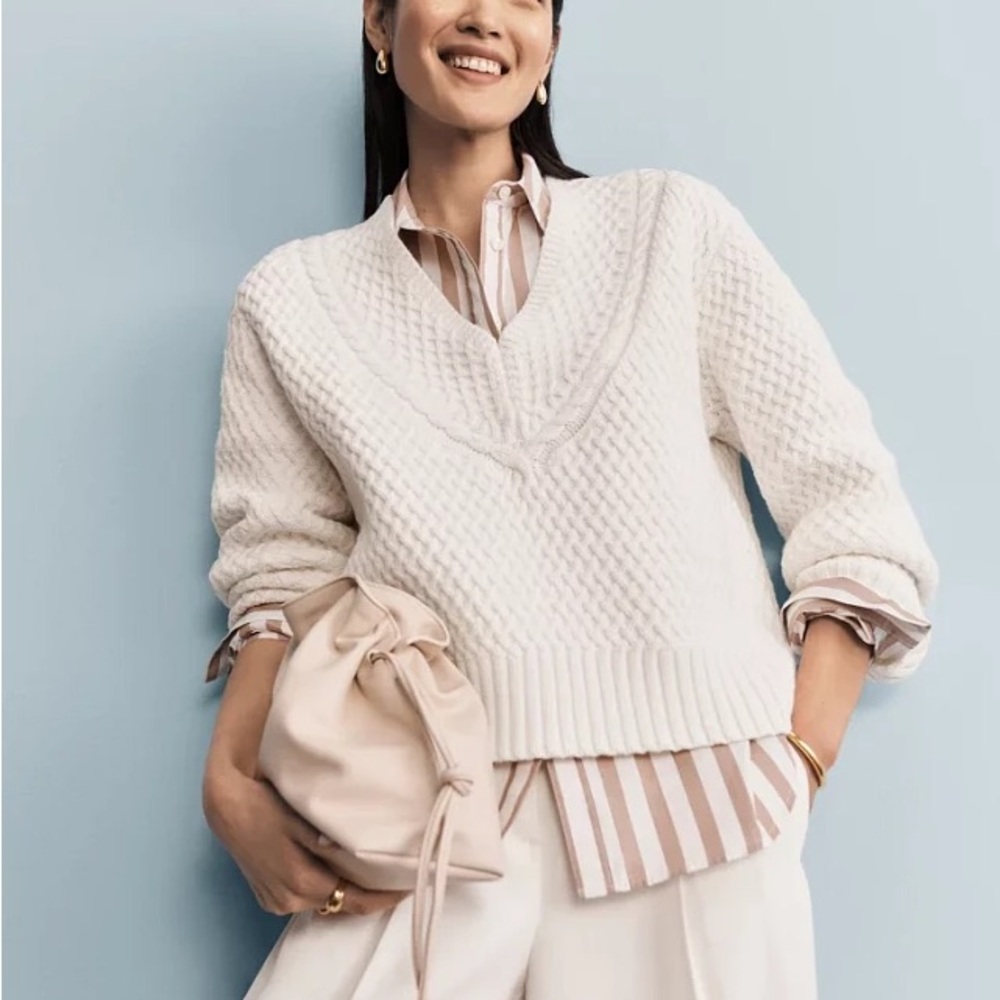 Ann Taylor Cream Cable-Knit V-Neck Sweater